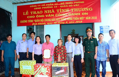 Công ty Cổ phần 32 trao tặng nhà tình thương tại huyện Cần Giờ, TP Hồ Chí Minh